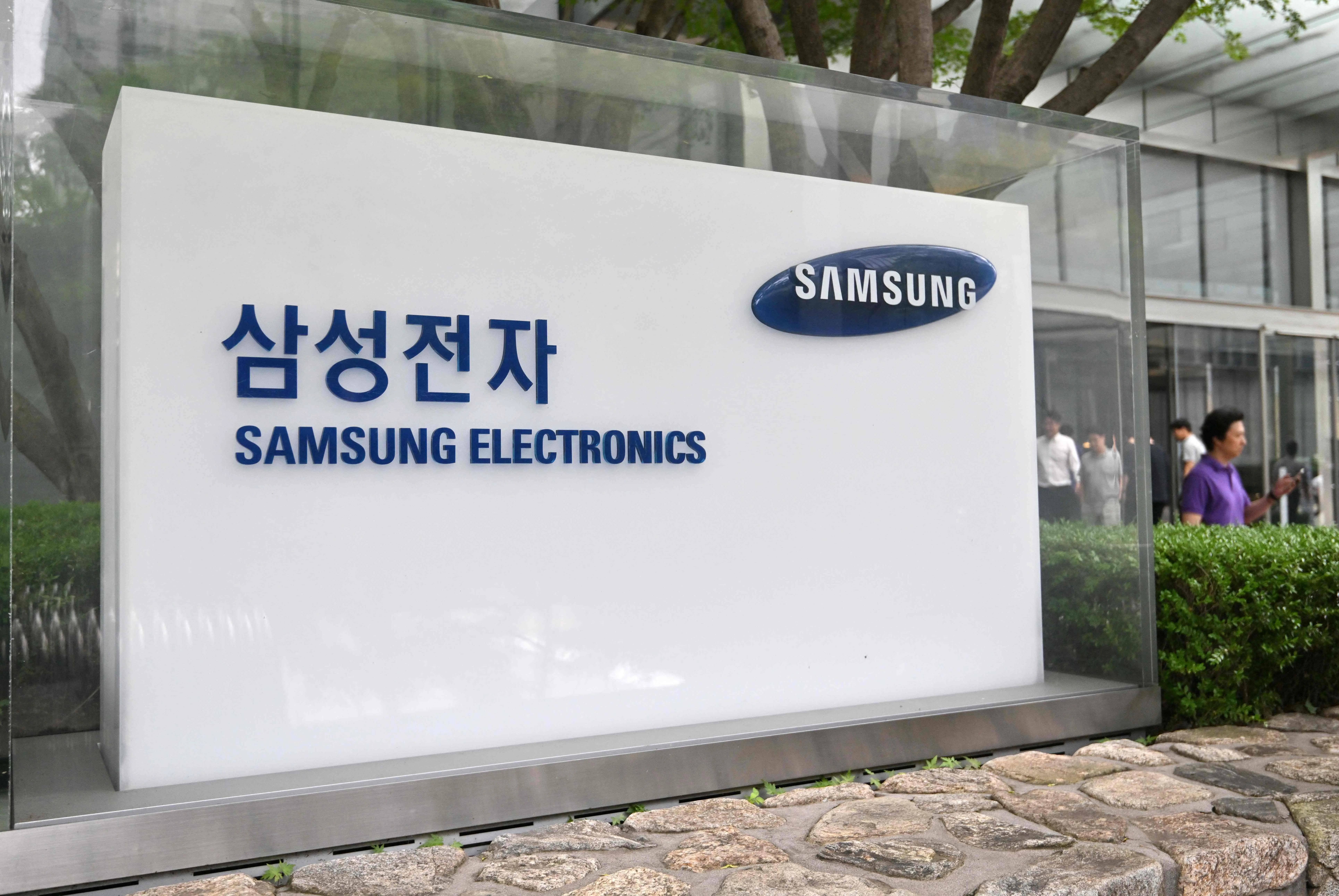 Samsung supera US$ 1 trilhão em valor de mercado e entra para clube seleto de gigantes asiáticas