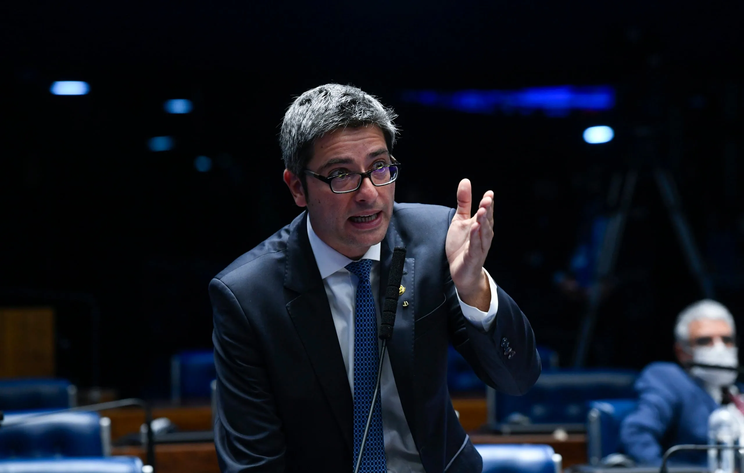Flávio escolhe Carlos Portinho para vaga ao Senado pelo RJ
