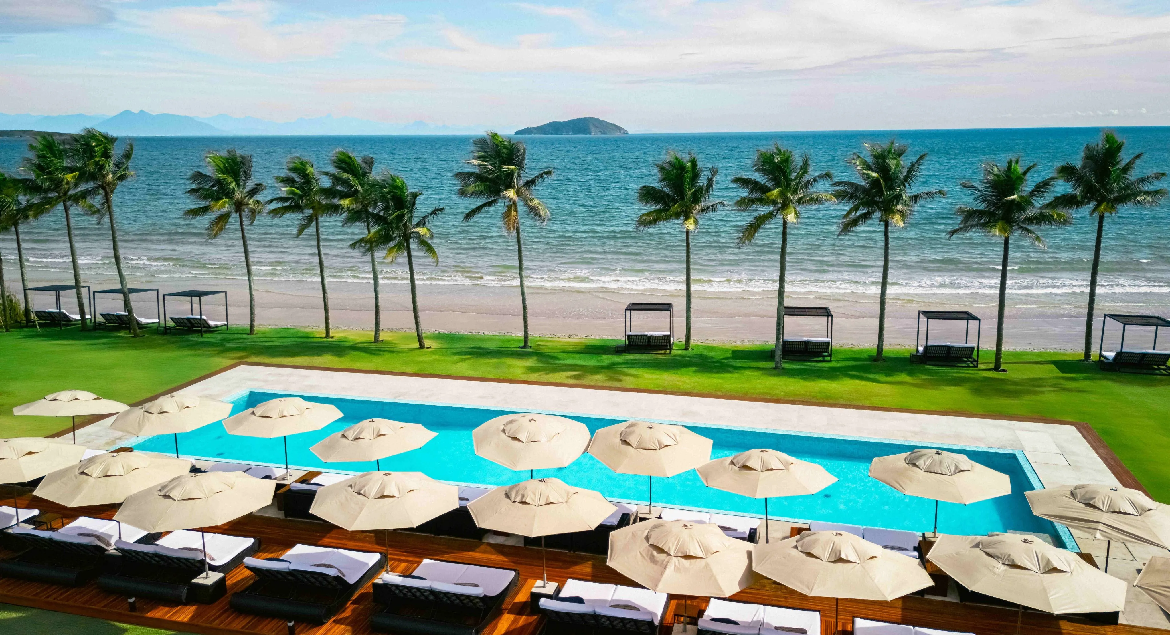 Conheça o Zendaya, hotel na praia de Manguinhos, em Búzios, que ganha repaginada com novos restaurantes e spa de luxo