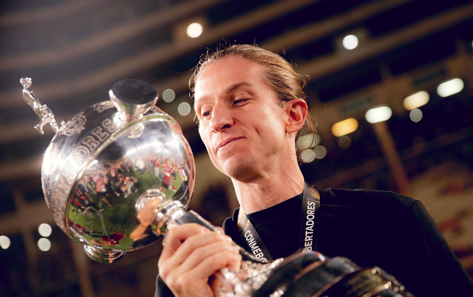 Filipe Luís se despede do Flamengo: 'Saio em paz, de cabeça erguida'