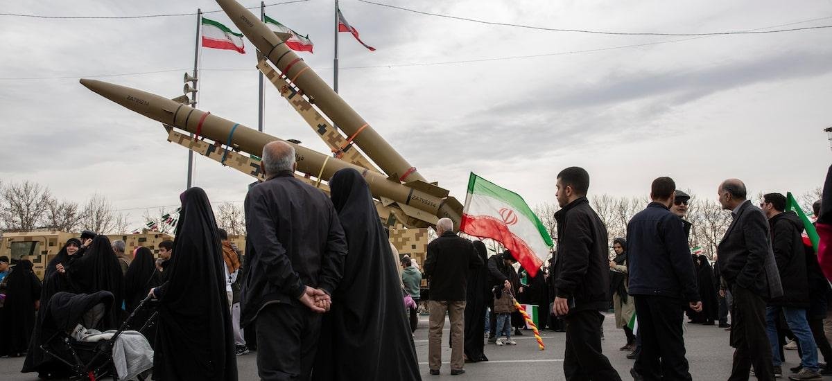 EUA orientam que funcionários de embaixada deixem Israel em meio a tensões com o Irã