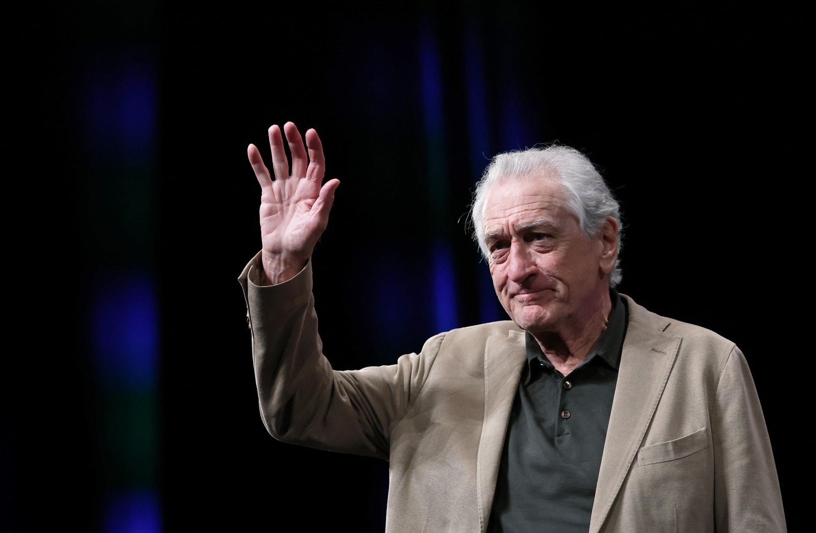 Vídeo de Robert De Niro queimando bandeira dos EUA foi feito com IA | G1