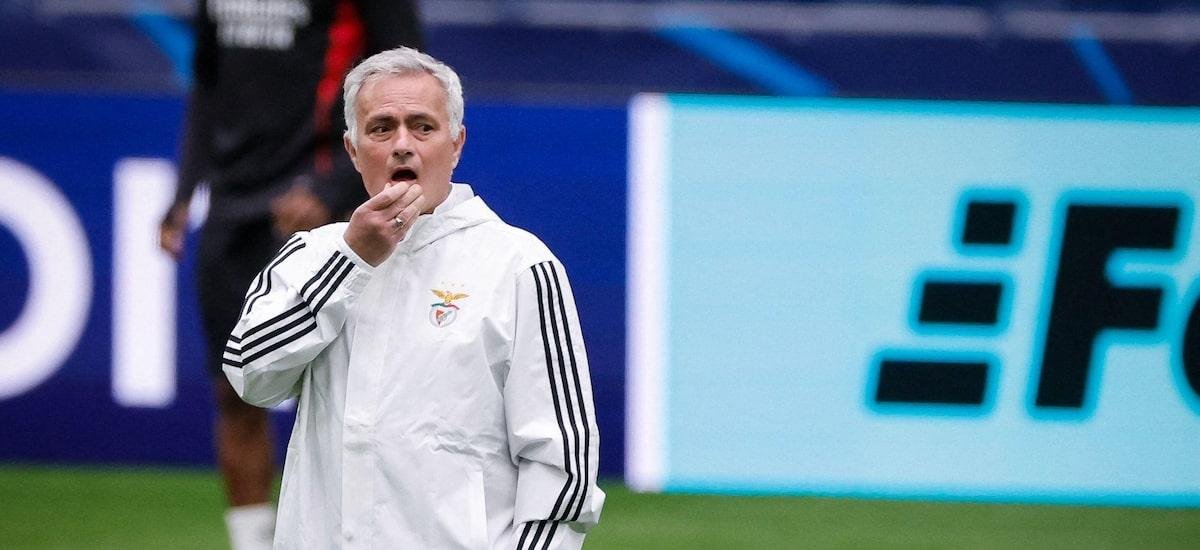 Mourinho cita Direitos Humanos e diz que afastará Prestianni se culpa por racismo for comprovada