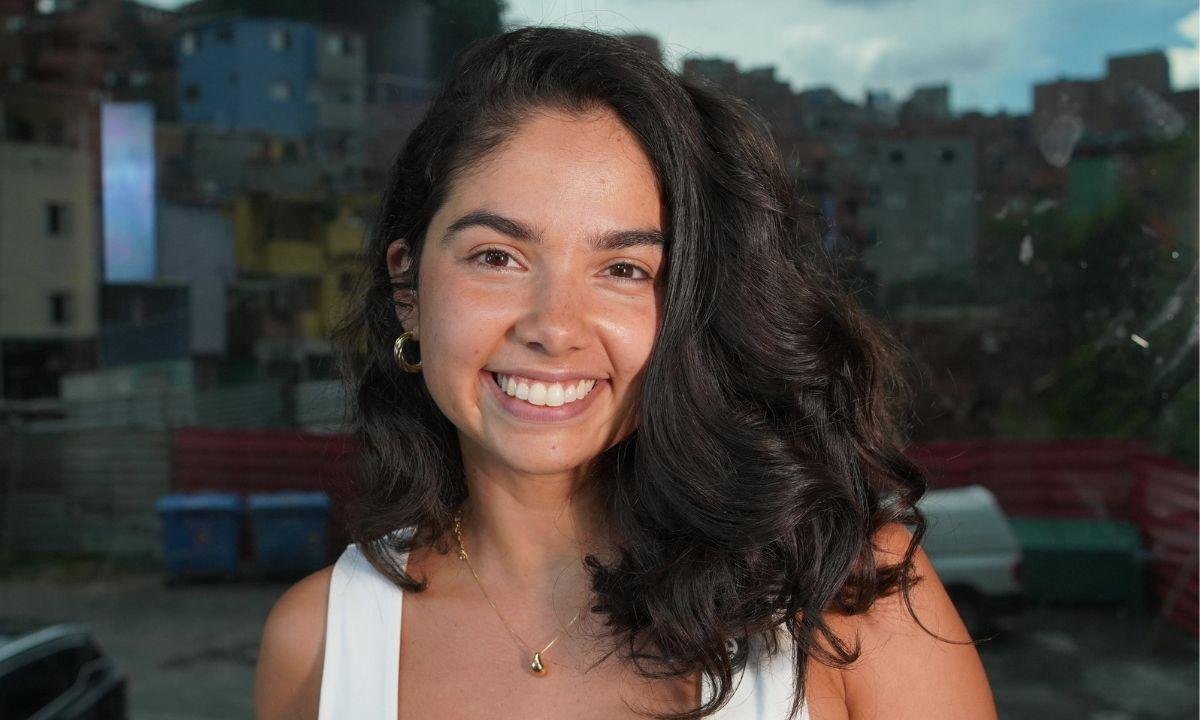 Atriz quer deixar marca "além do CNPJ" com curso de atuação em favela