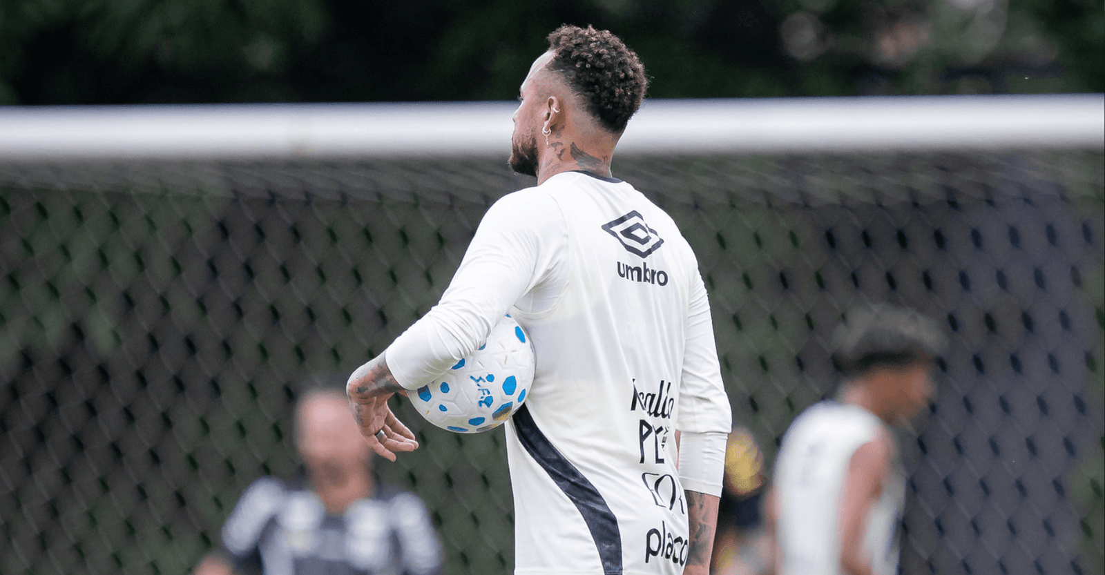 Sem Neymar, Santos divulga lista de relacionados para encarar São Paulo