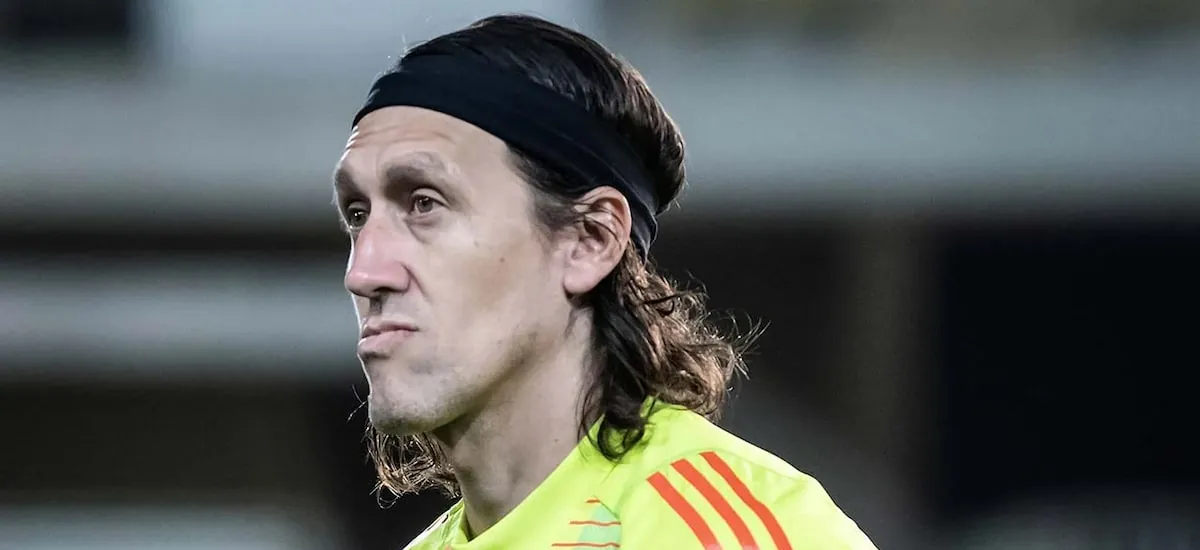 Cássio sofre lesão multiligamentar no joelho esquerdo, vai passar por cirurgia e desfalca Cruzeiro