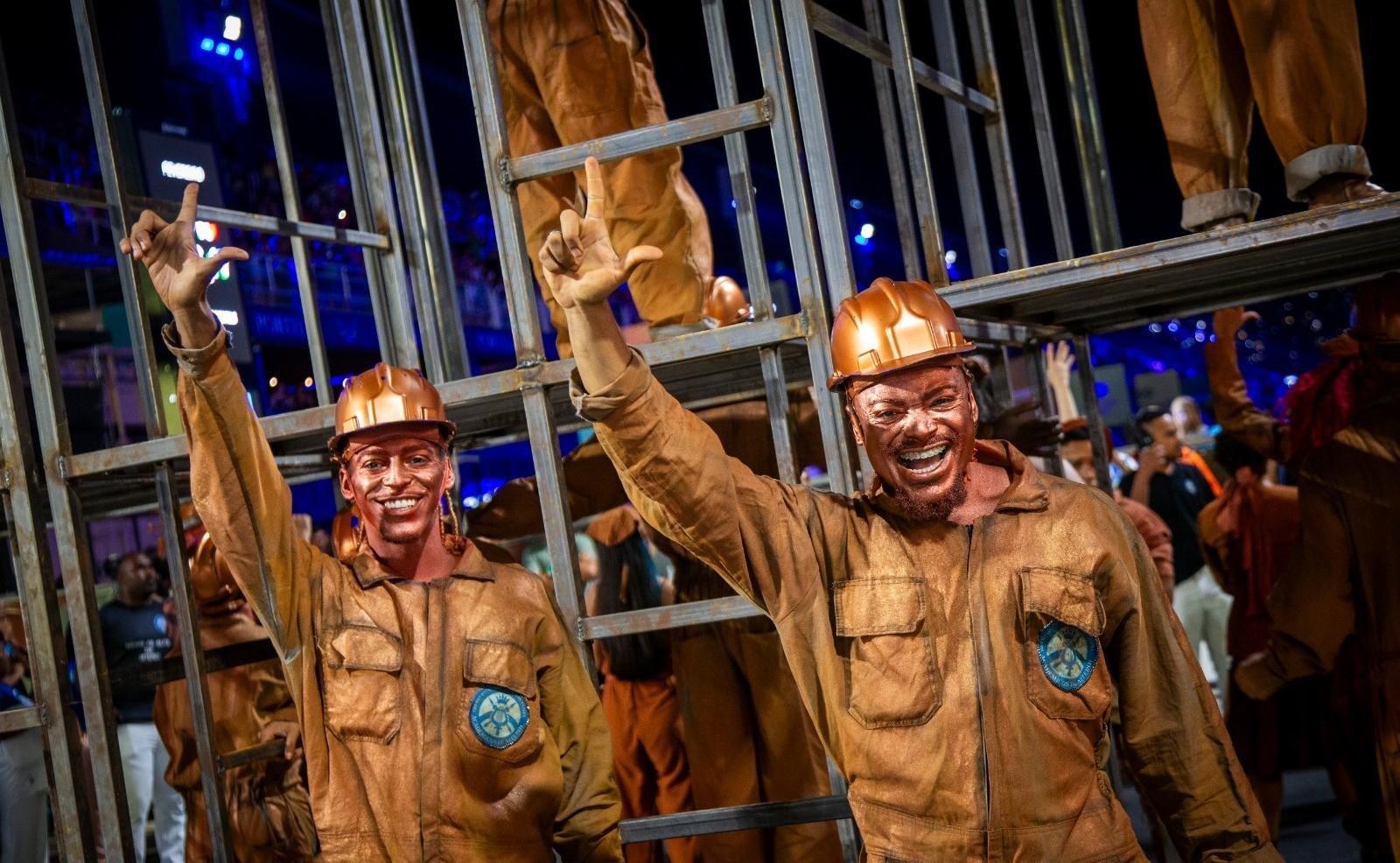 Gleisi critica orientação do TCU de suspensão de repasse de R$ 1 milhão para escola de samba que homenageará Lula