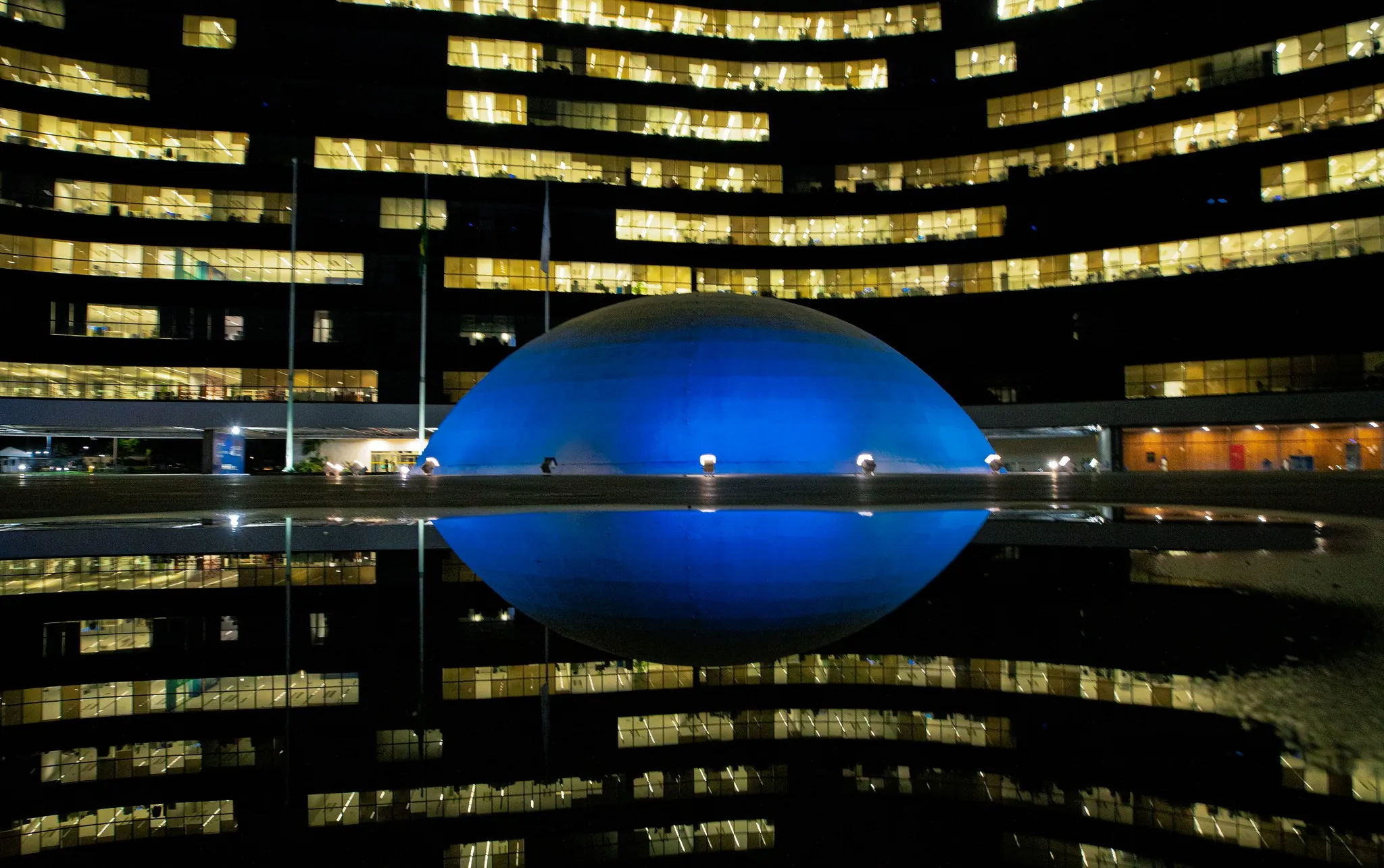 TSE publica acórdão de julgamento que condenou Castro e diz que ex-governador não foi cassado