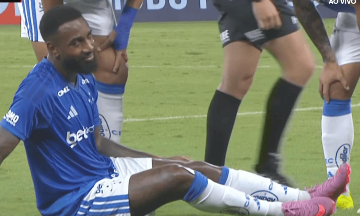 Cruzeiro: Gerson deixa gramado com dores durante semifinal do Mineiro