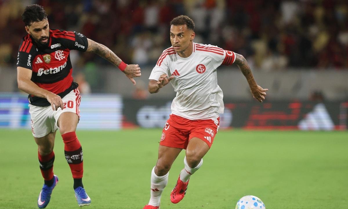 Flamengo e Internacional se enfrentam pelo Campeonato Brasileiro; siga