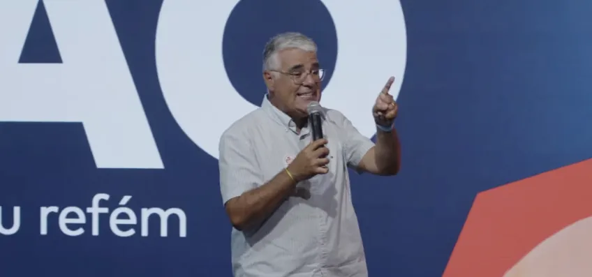Assim como Michelle, Girão critica apoio da direita a Ciro no Ceará