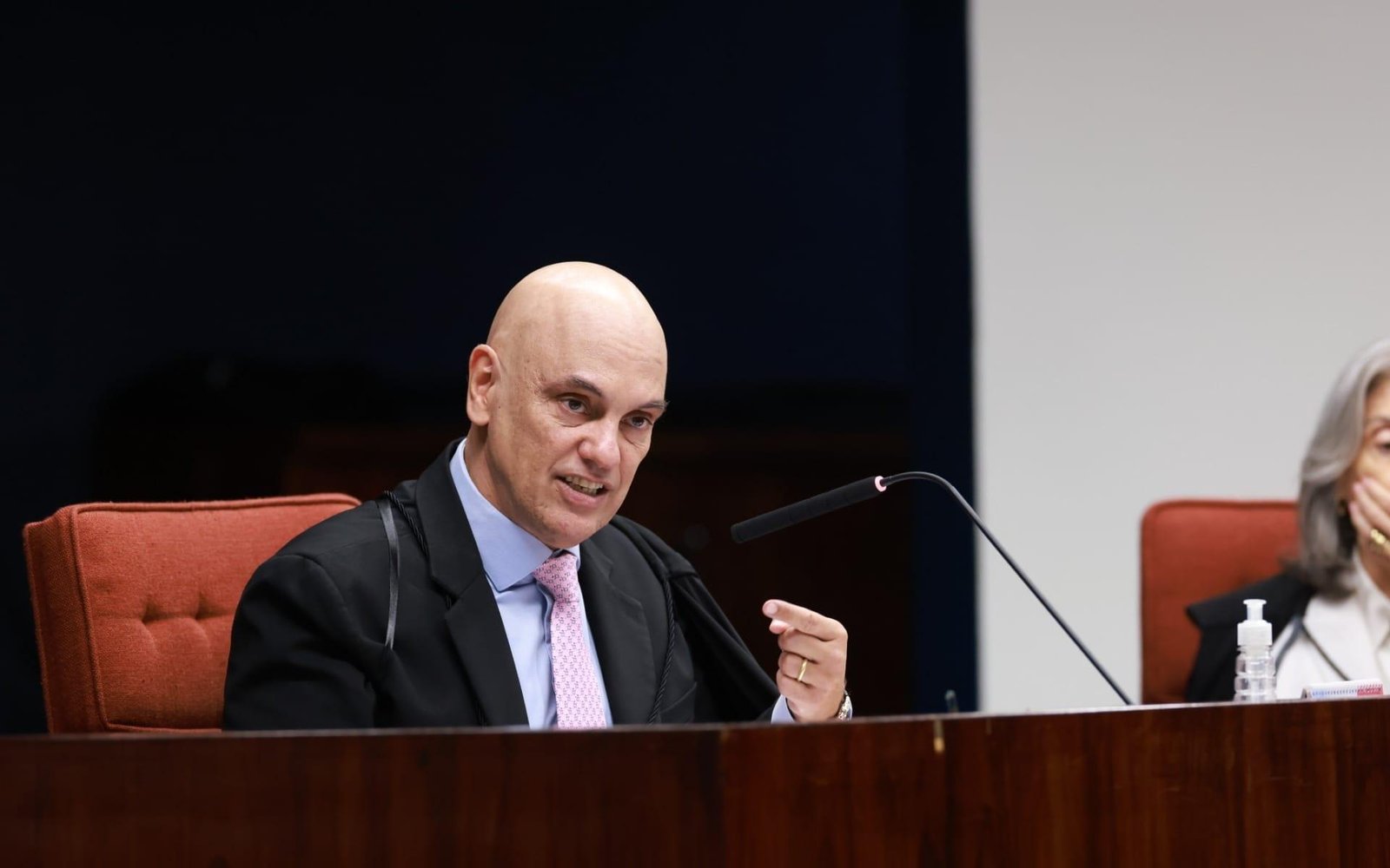 Escritório da esposa de Moraes fechou contrato milionário com Banco Master