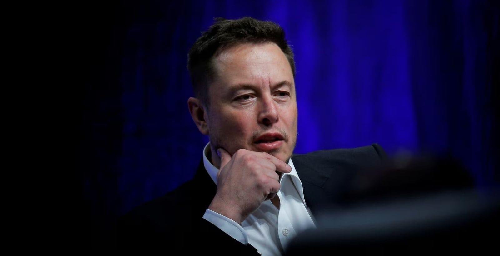 Elon Musk corta sinal da Starlink para tropas russas e Ucrânia avança