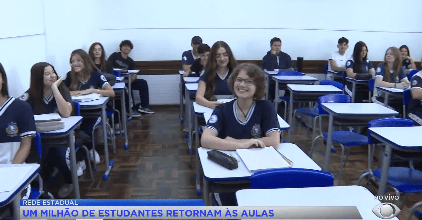 Um milhão de alunos voltam às aulas na rede estadual do Paraná