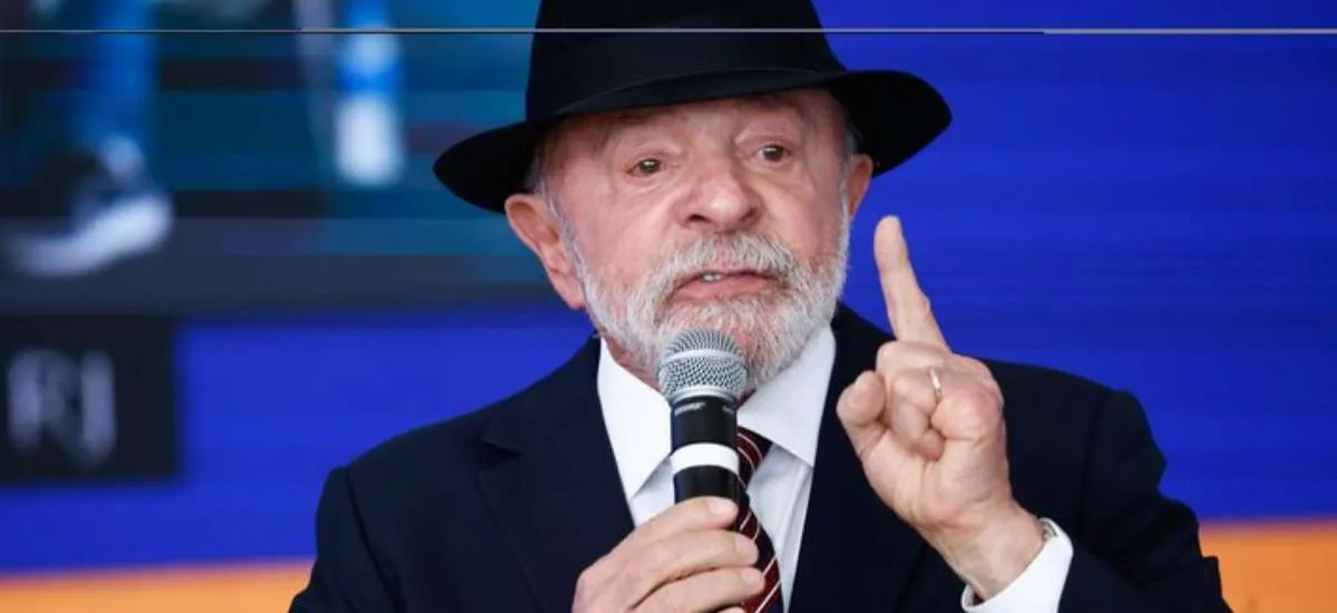 Lula alfineta seleção brasileira após maioria dos jogadores não voltar ao Brasil: 'Que vergonha'