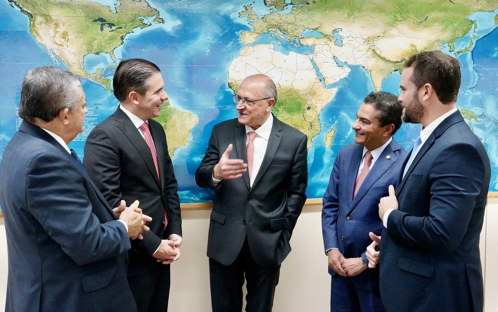 Motta encontra Alckmin e quer votar acordo Mercosul-UE nesta quarta