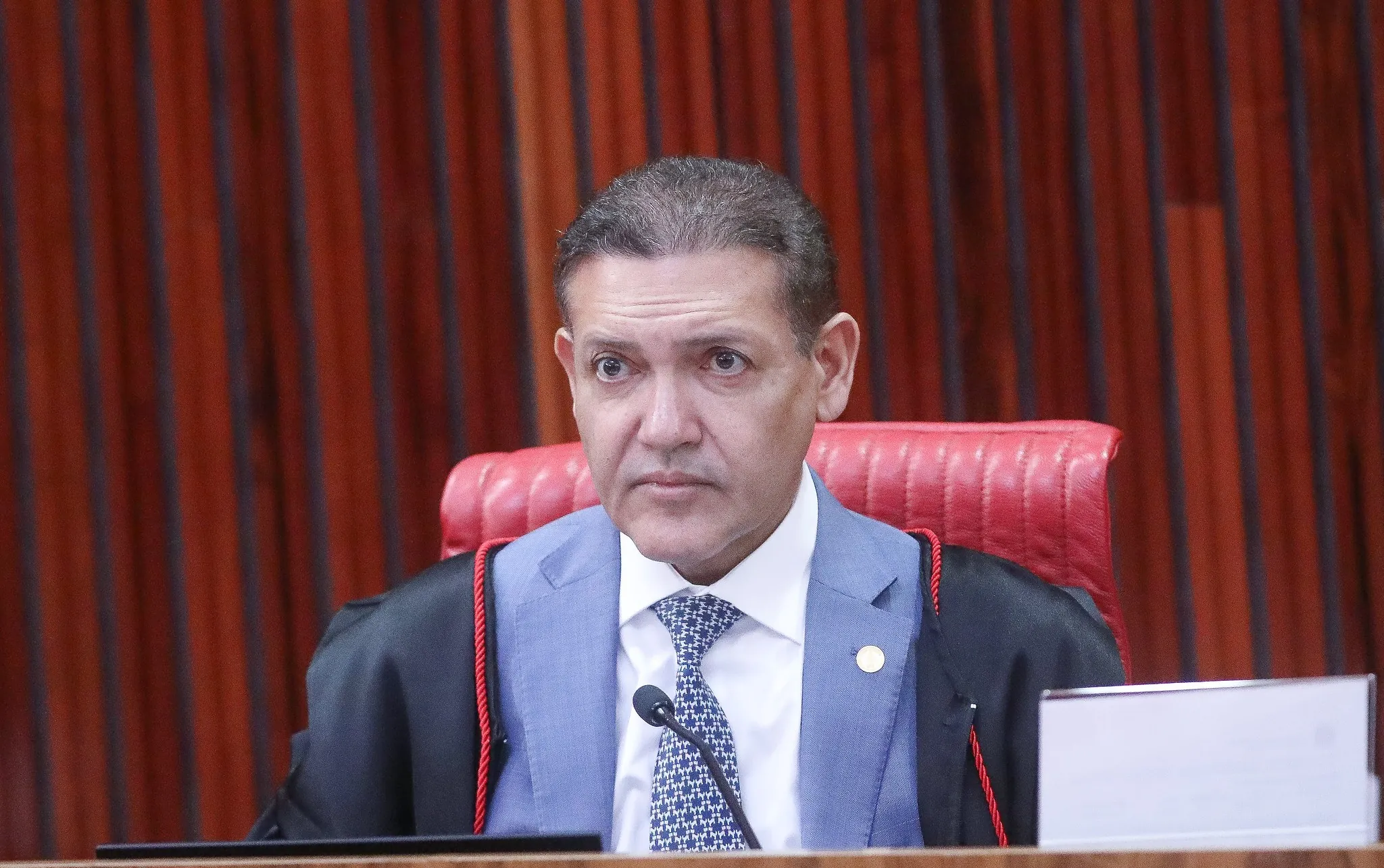 Nunes Marques será relator no TSE de representação sobre suposta rede de perfis contra Flávio Bolsonaro