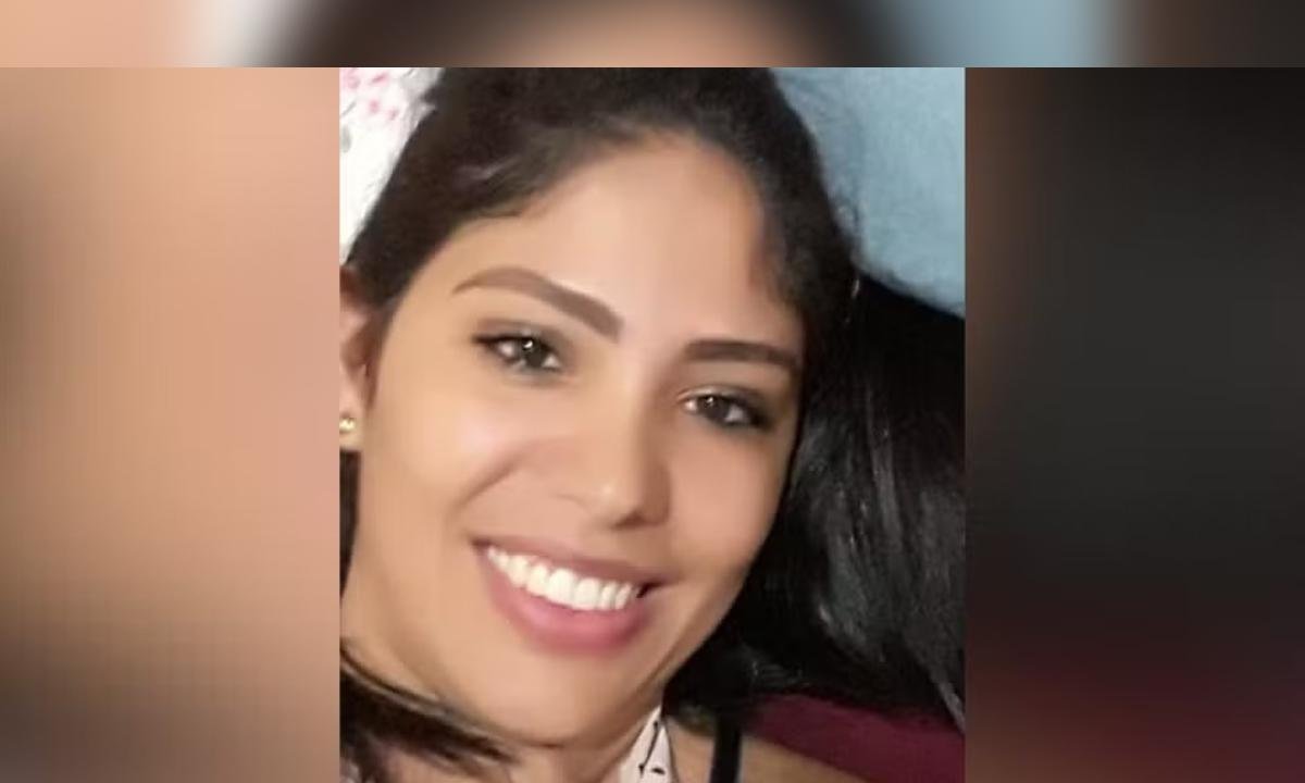 Mulher se nega a beijar jovem e é morta na frente do filho de 8 anos