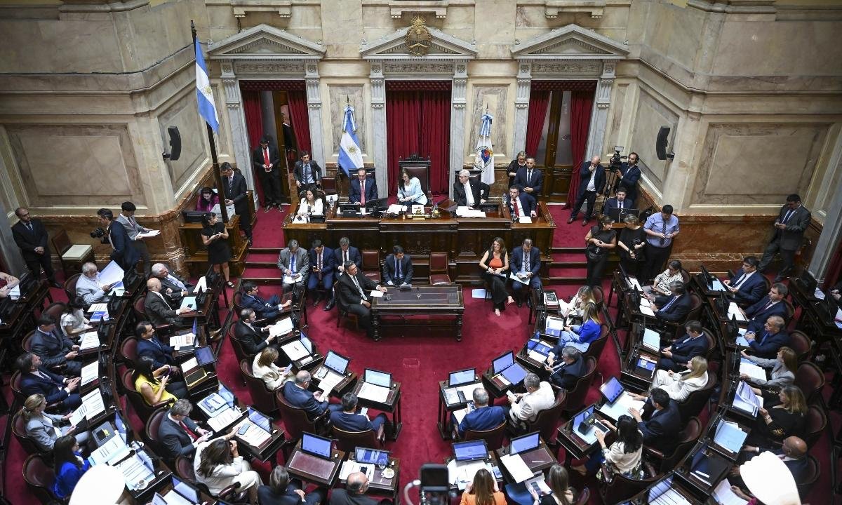 Senado da Argentina aprova reforma trabalhista de Milei