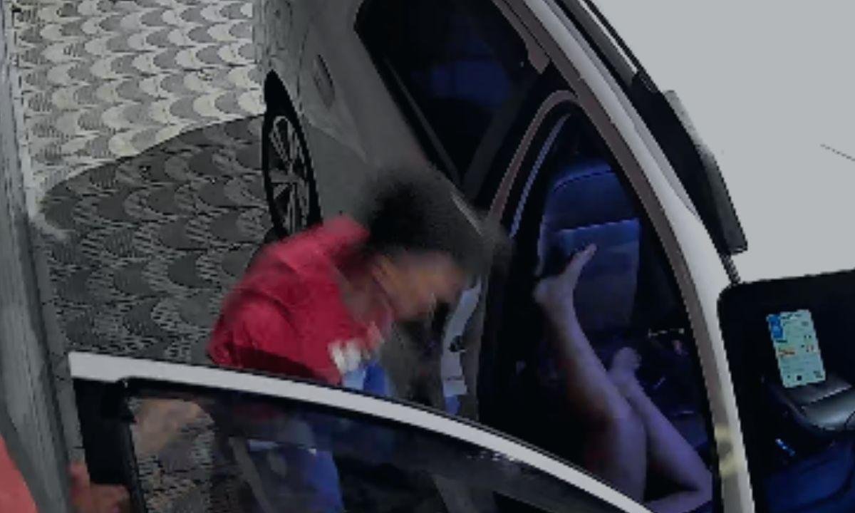 “Vai continuar gritando”: veja ataque a amiga de arrastada na Marginal