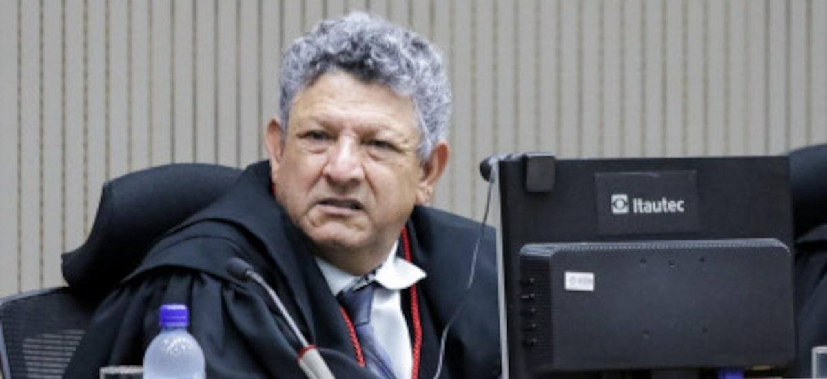 Desembargador que movimentou R$ 14 milhões é afastado e alvo da PF por venda de sentenças