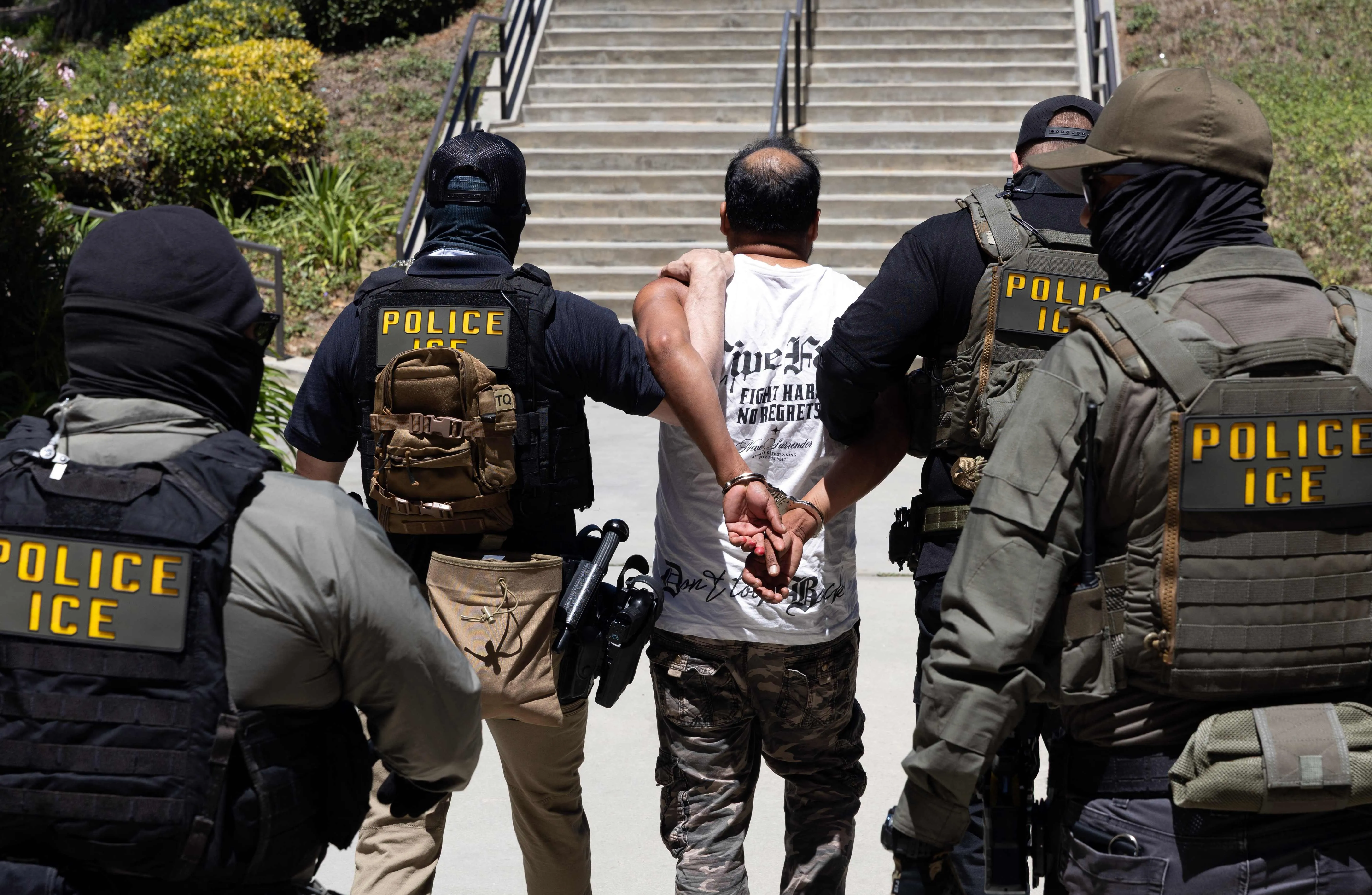 Recorde de prisões: ICE detém quase 50 mil imigrantes em julho, maior marca em 1 mês no segundo governo Trump