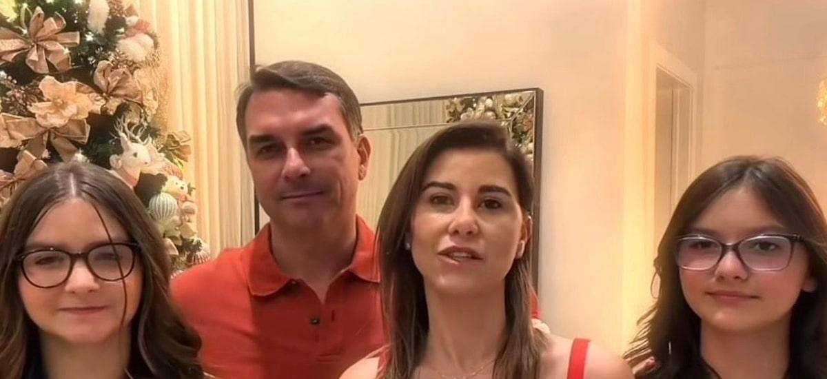 Flávio inclui mulher na campanha, tenta driblar ausência de Michelle e rejeição de voto feminino