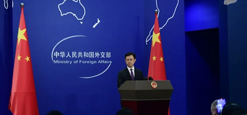 China pede que EUA e Irã cumpram acordo e avancem com a paz