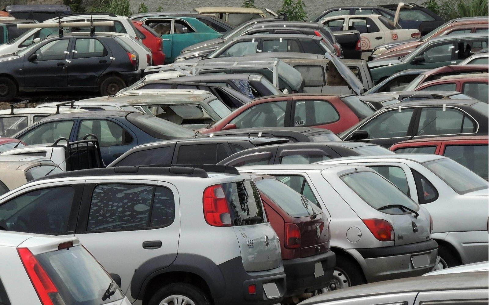 Veja como participar do leilão de veículos apreendidos em Curitiba