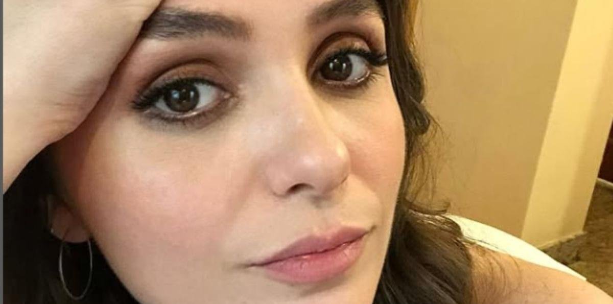 O que é acatisia, doença que paralisou e levou Monica Iozzi à internação