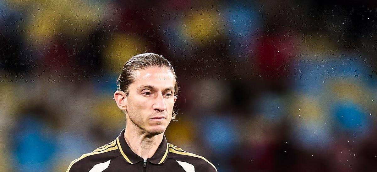 Filipe Luís vai de goleada a substituído por Jardim em 10 horas
