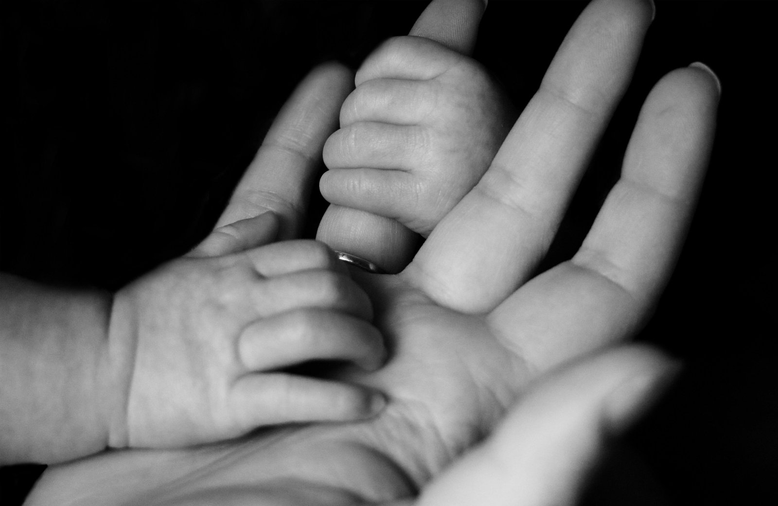 Bebê sofre queimaduras nas mãos em creche de São Francisco do Sul | G1