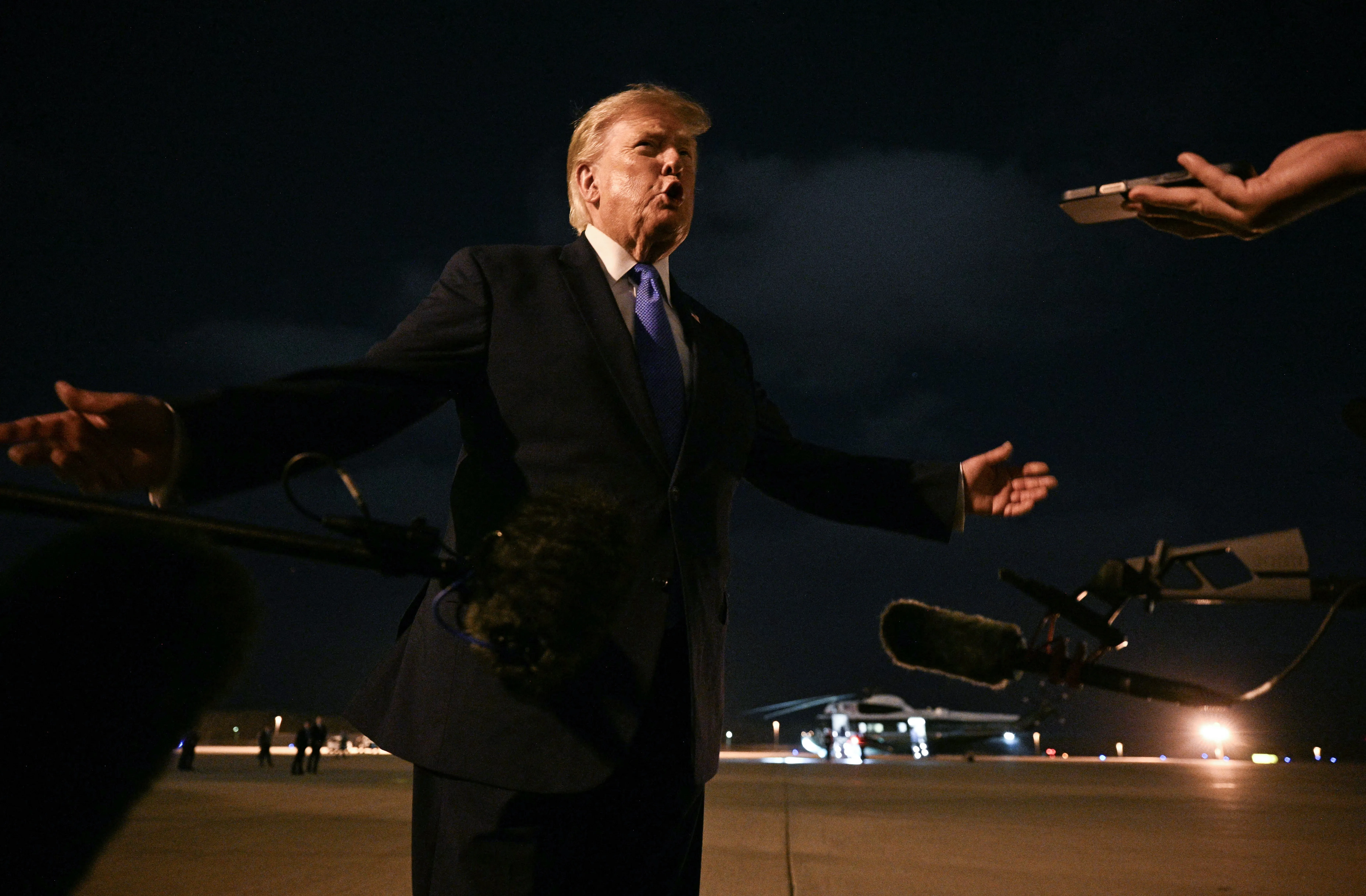 Trump ameaça perseguir e prender quem vazar informações sobre queda de estoques de munições dos EUA