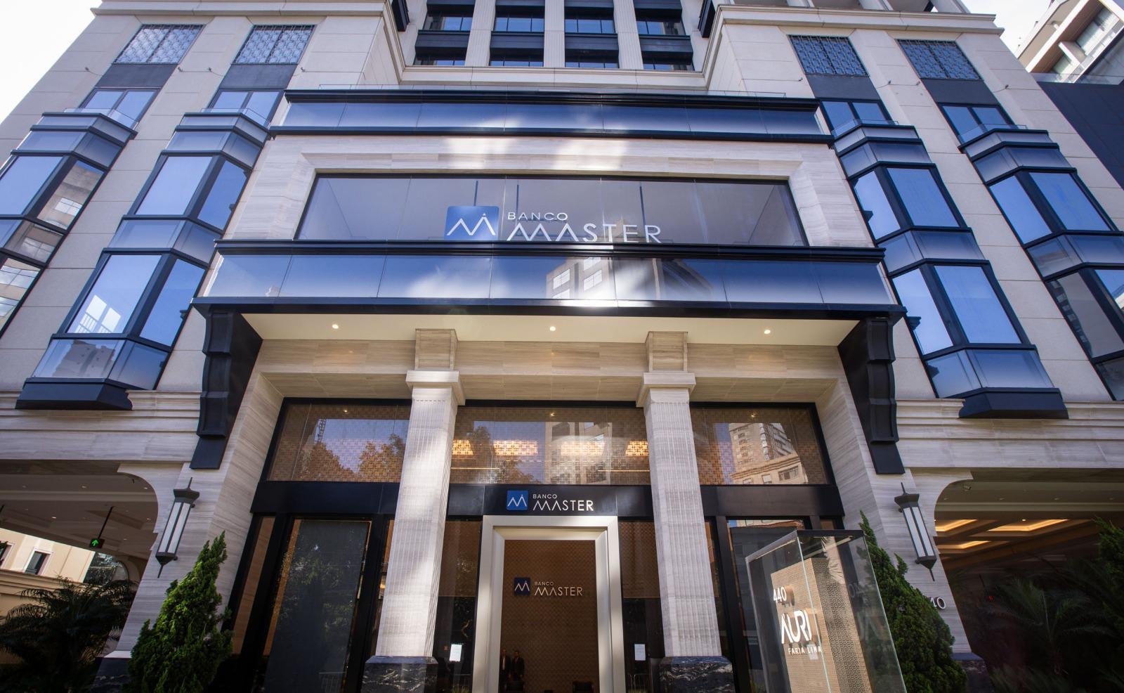 Governo pede cancelamento de consignados do Master após reclamações