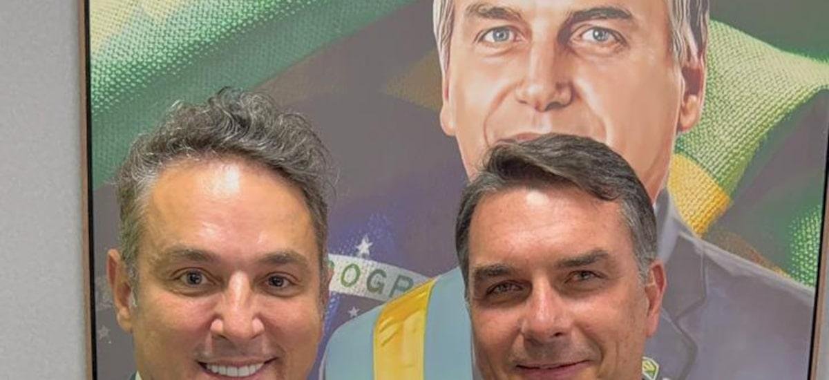 Flávio Bolsonaro vai ao Rio Grande do Sul acompanhar pré-candidatura de Zucco ao governo do Estado
