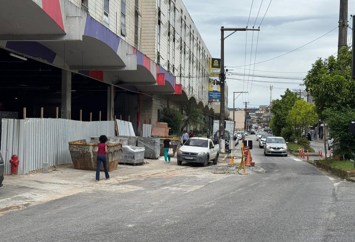 Obra de drenagem altera trânsito na Rua Teresa, em Petrópolis | G1