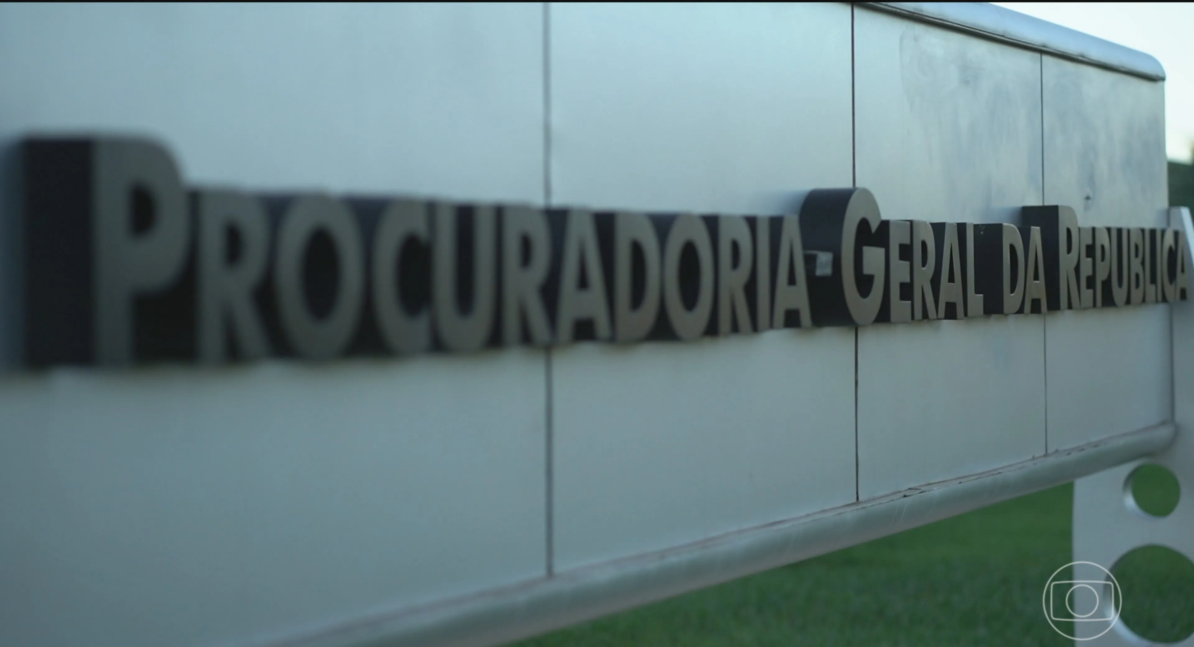 PF pediu a Mendonça há 6 meses relatório financeiro sobre autoridade com foro; PGR quer saber se ministro fez algo