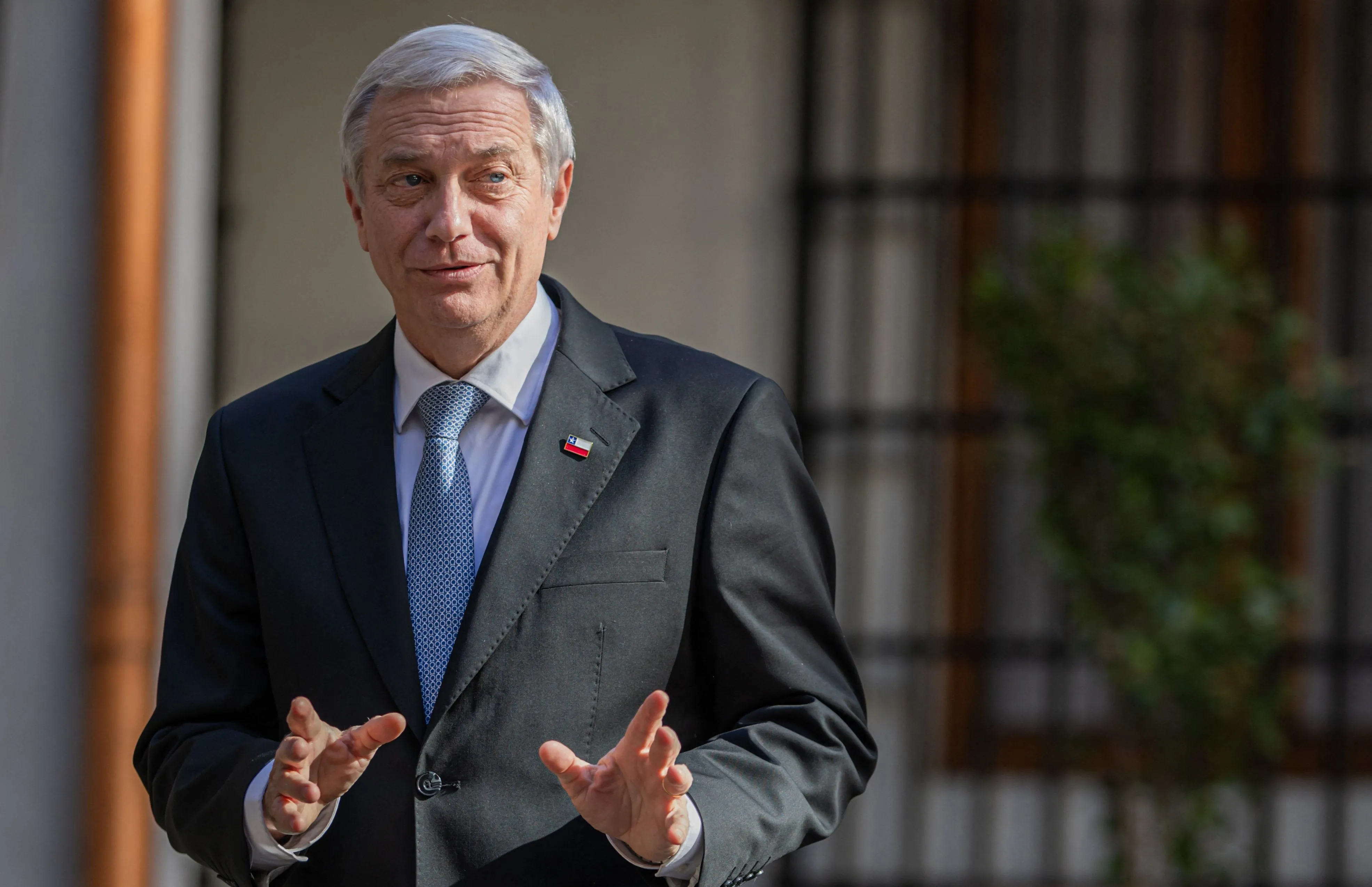 Ministra de Ciências de Kast é empurrada e alvo de insultos durante atividade em universidade chilena