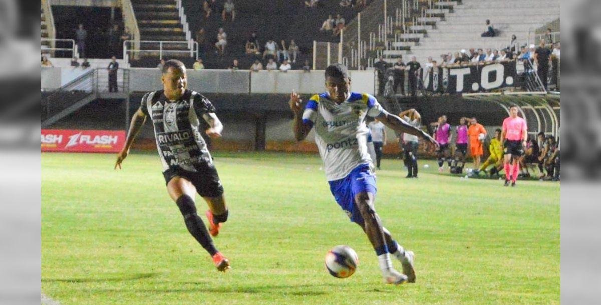 São José e Taubaté vencem fora e sobem na tabela do Paulista