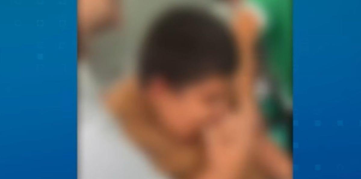 Aluno com deficiência é coagido e exposto por colegas em escola no Ceará