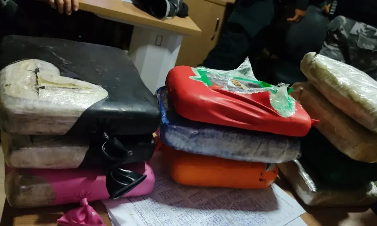 Base Candiru apreende drogas em embarcação no rio Amazonas e prende suspeito no oeste do Pará