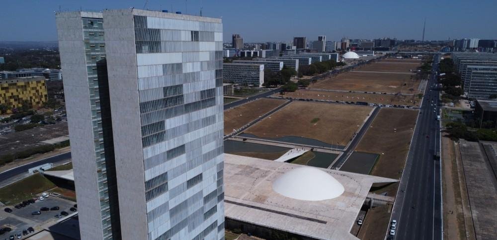 Setor público tem superávit de R$ 103,7 bilhões, mas rombo de estatais aumenta e vai a R$ 4,9 bi