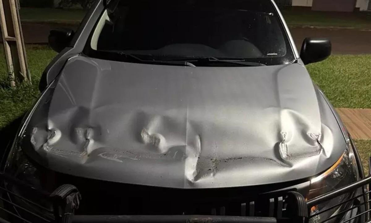 Casa blindada de chefe de facção teve portão derrubado por viatura | G1