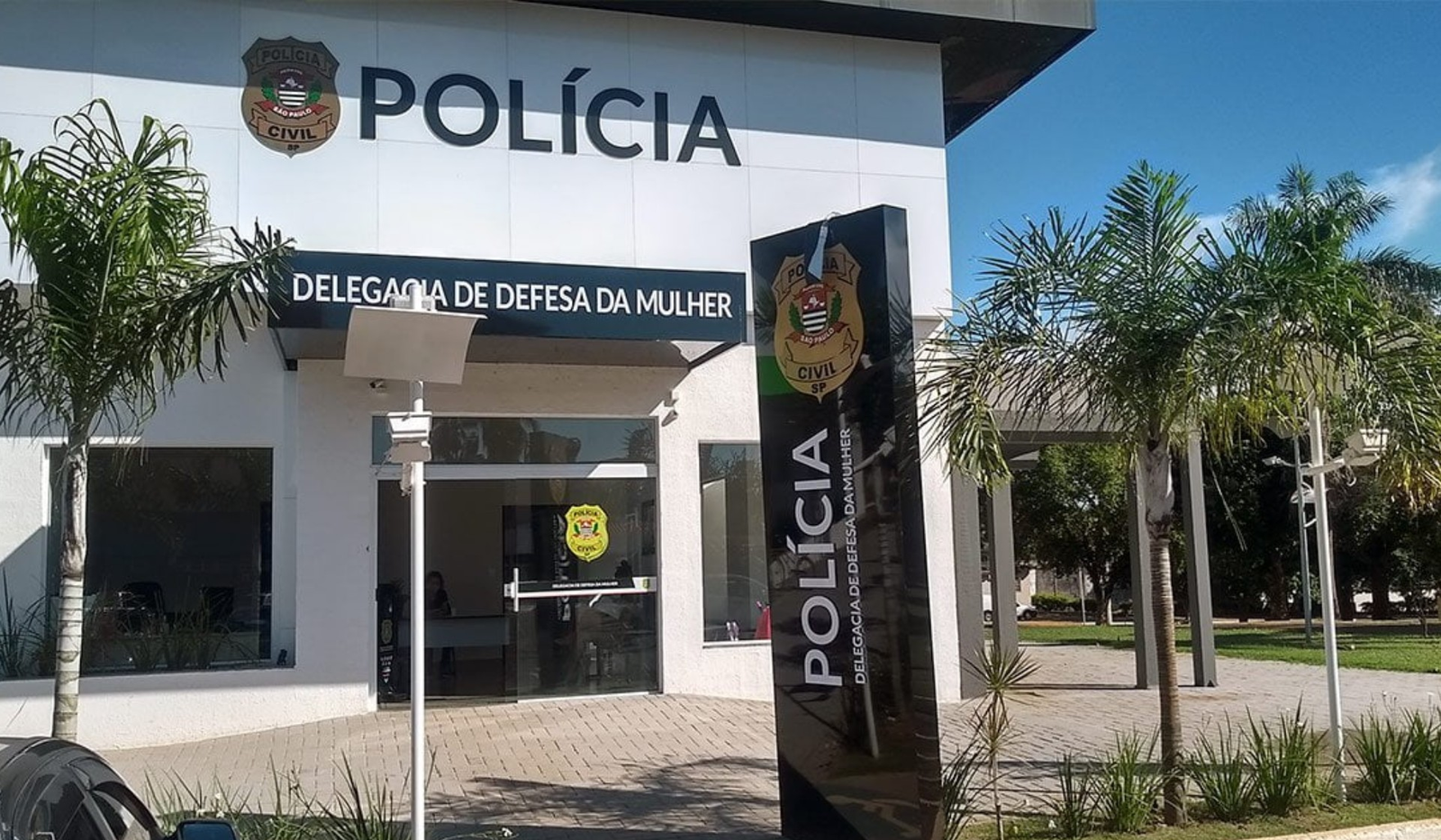 Homem é preso suspeito de ficar nu e tentar atrair criança para casa | G1