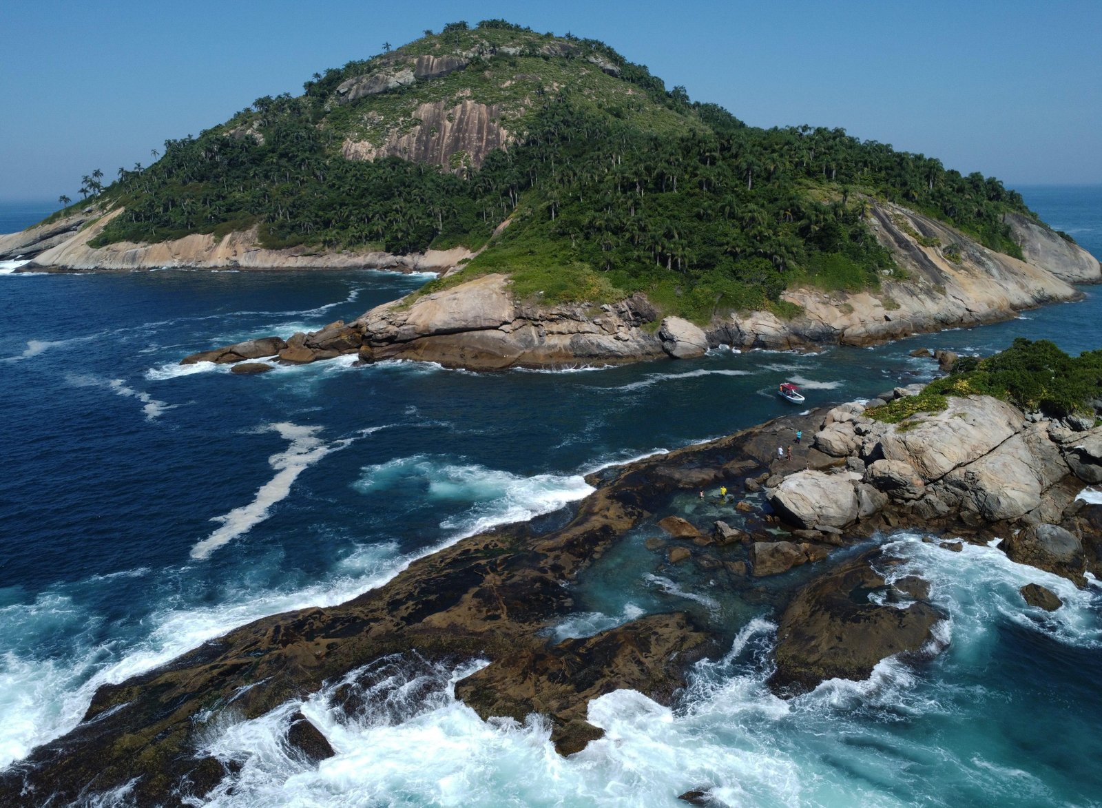 Consulta pública vai debater criação de unidade de conservação marinha na área de Grumari e Prainha