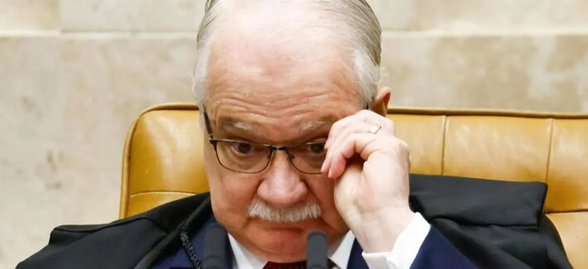 Fachin dá 72 horas para Mendonça se manifestar sobre pedido da AGU para afastar de diretor-geral da PF