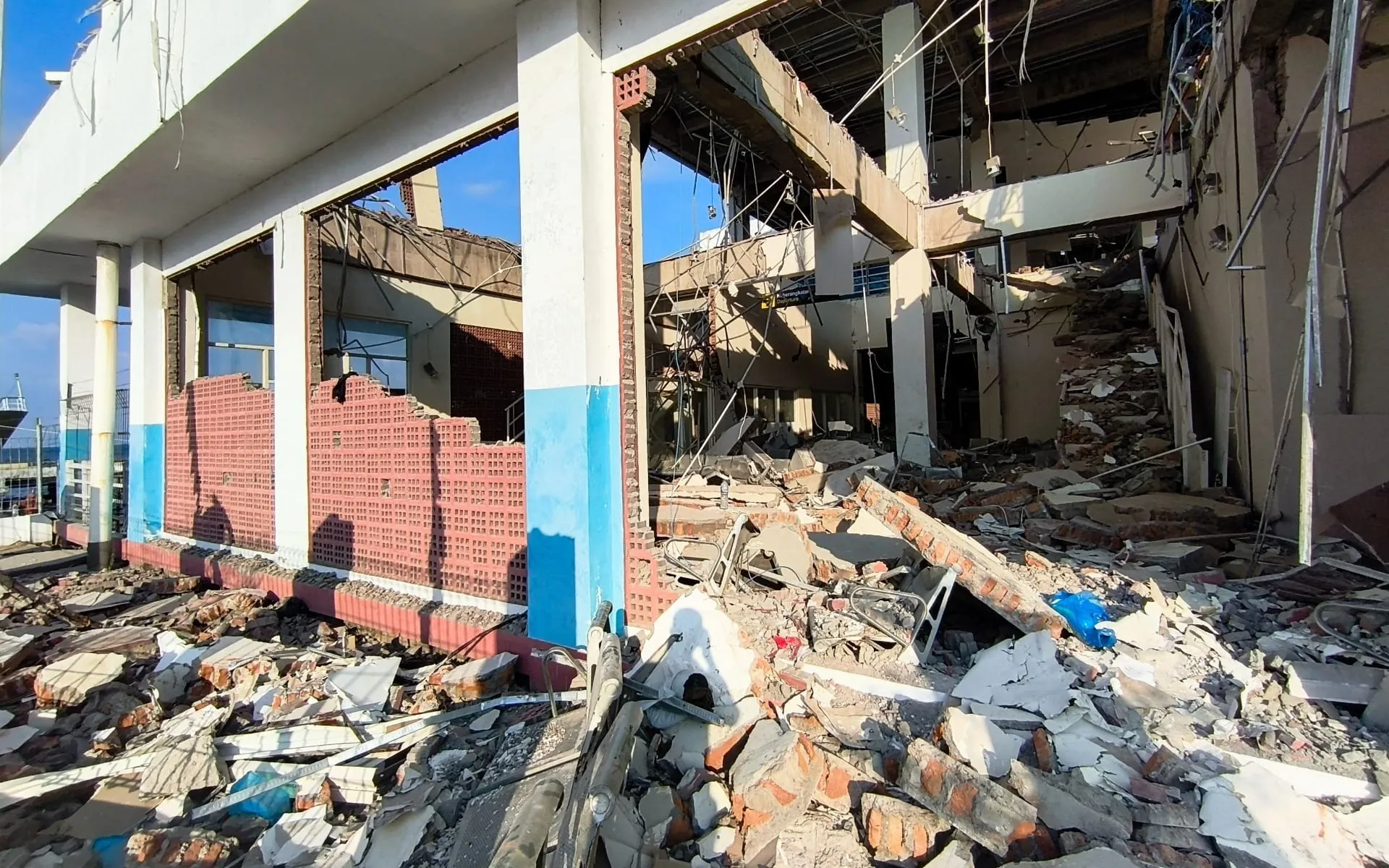 Terremoto de 7,7 mata ao menos 38 na região de Flores, na Indonésia
