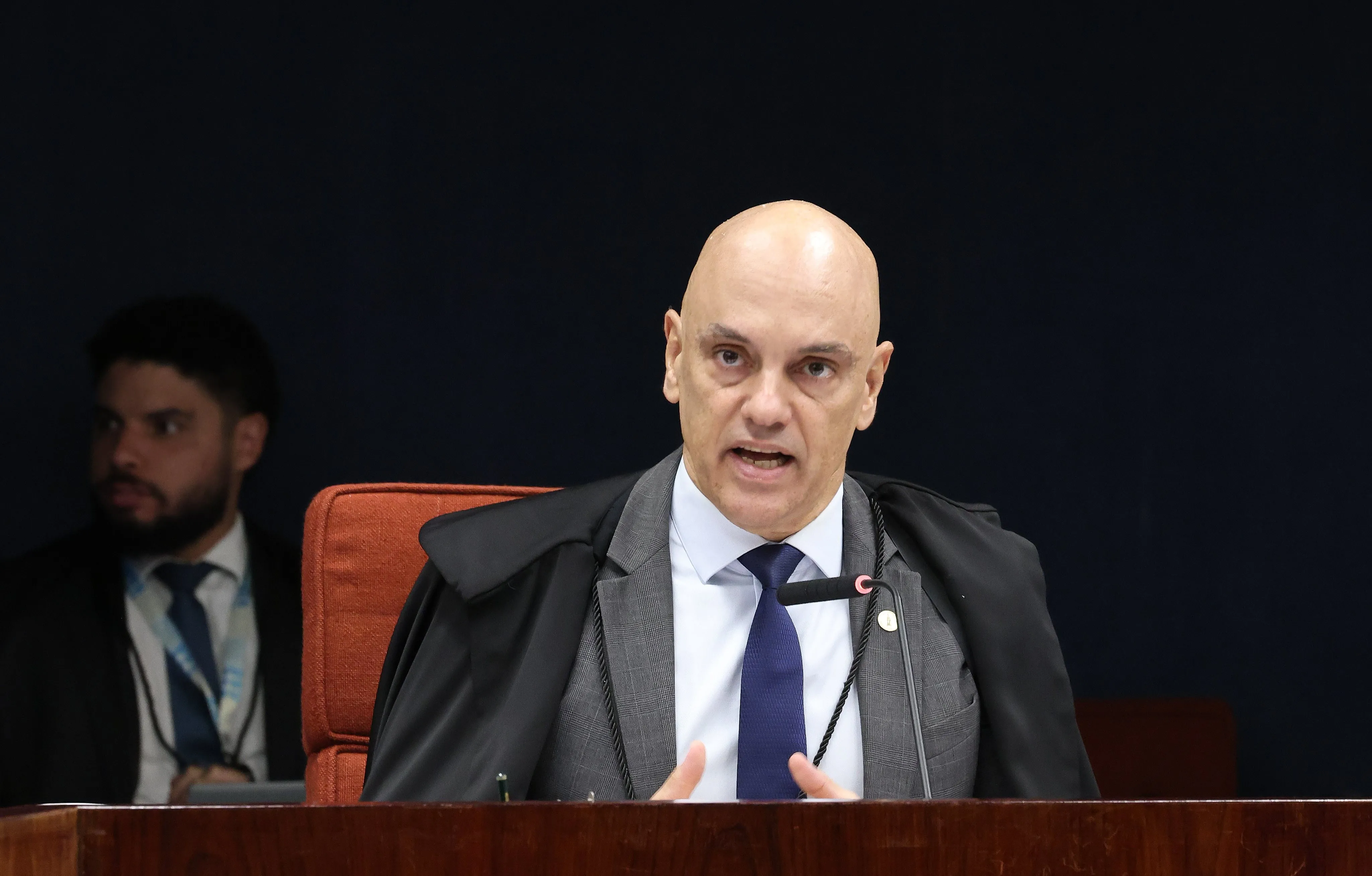 Moraes pede nova quebra de sigilo sobre Master antes de sessão desta terça; Fachin aciona PGR