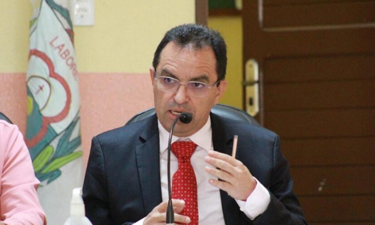 Chefão do PT se pronuncia sobre petista acusado de importunação sexual