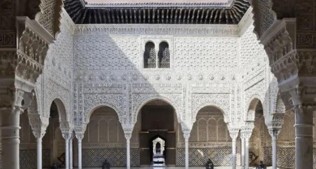 Epstein tentou comprar palácio milionário no Marrocos às vésperas da prisão, em 2019, revelam documentos